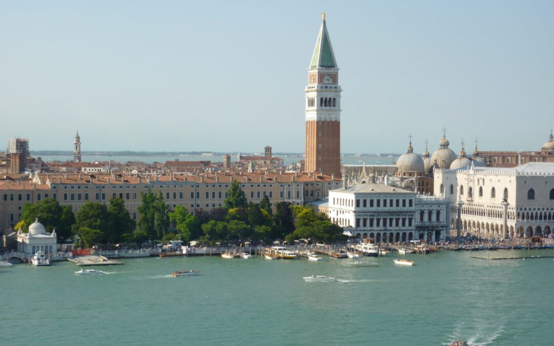 MSC Orchestra ontvangt geen warm welkom in Venetië