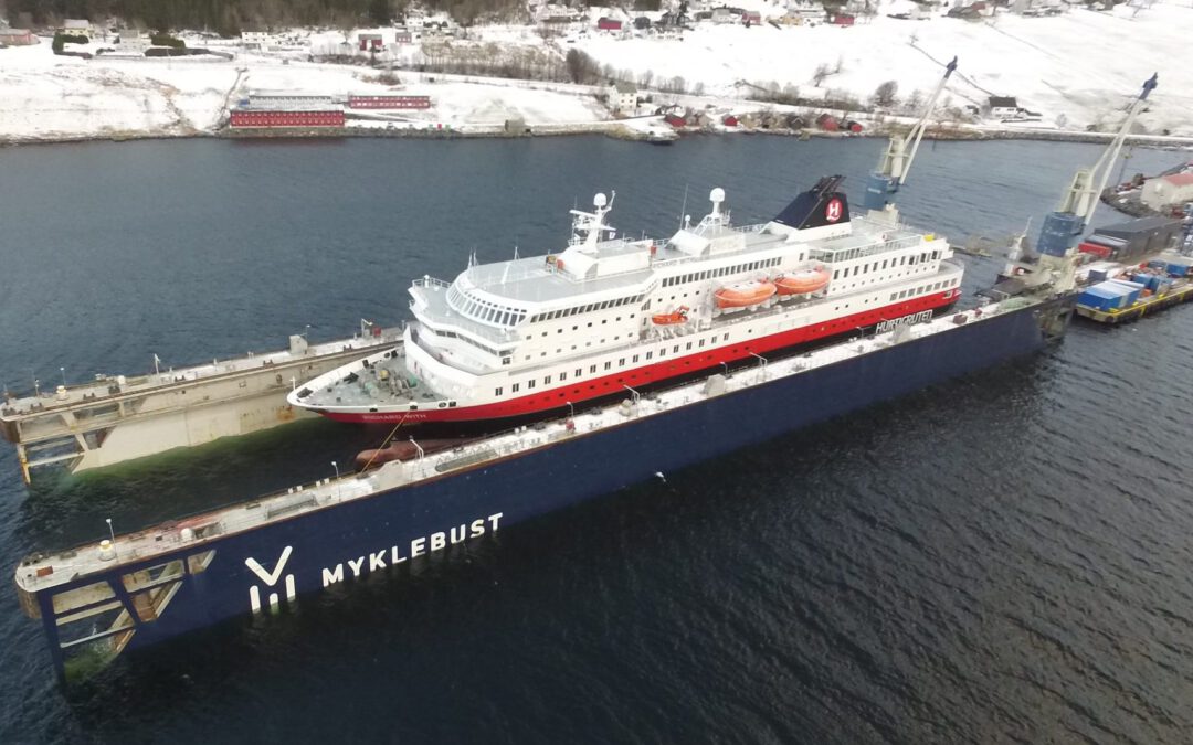 Hurtigruten start met upgrade van 6 Noorse postroute schepen